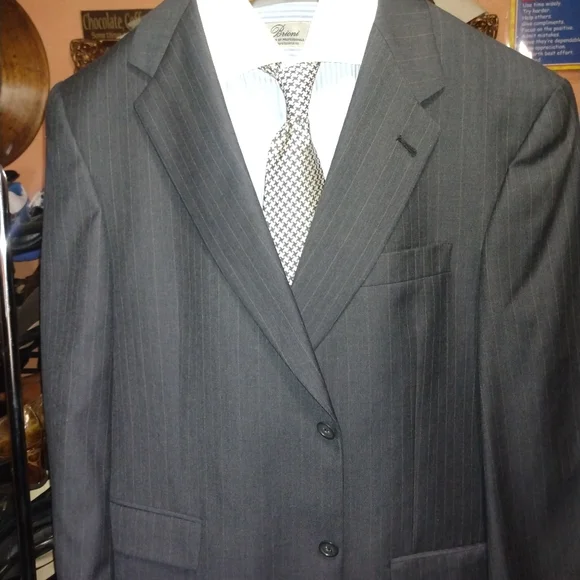 Hart Schnaffner &Marx Gray Pinstripe 2Btn/1Vents Suit Size 44R 38W/32Inseam - Picture 2 of 10